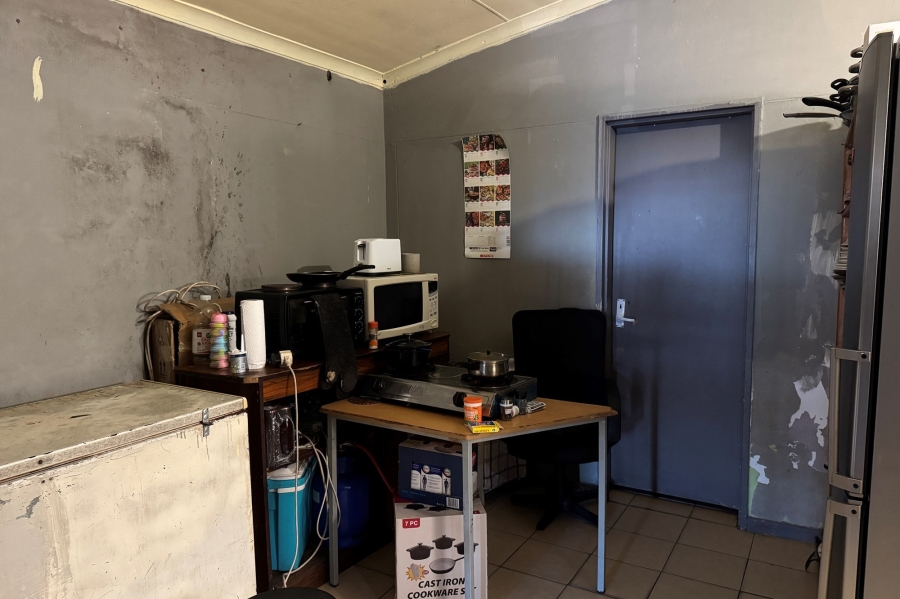 7 Bedroom Property for Sale in Wimbledon Estate Western Cape